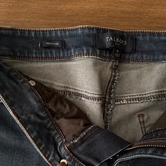 Talbots Women's Heritage Straight Leg Jeans. Size 8 - Picture 5 of 6